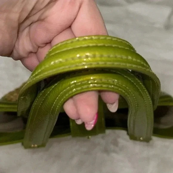 Michael Kors Green and Tan Woven Bag - Picture 5 of 14